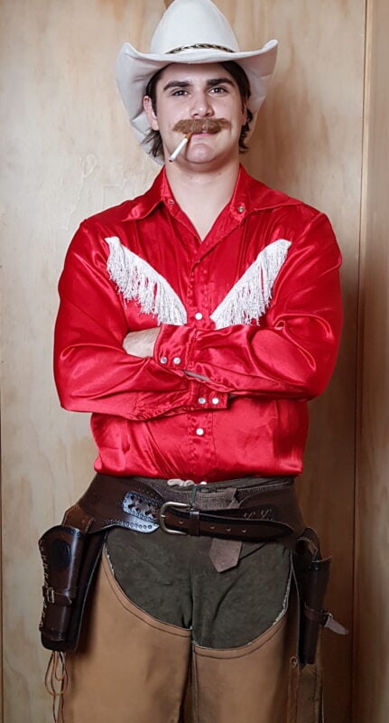 Marlboro Man Cowboy Snog The Frog marlboro-man-cowboy-snog-the-frog