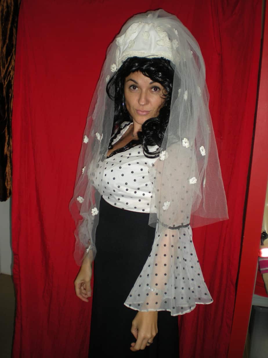 Priscilla Presley Costume